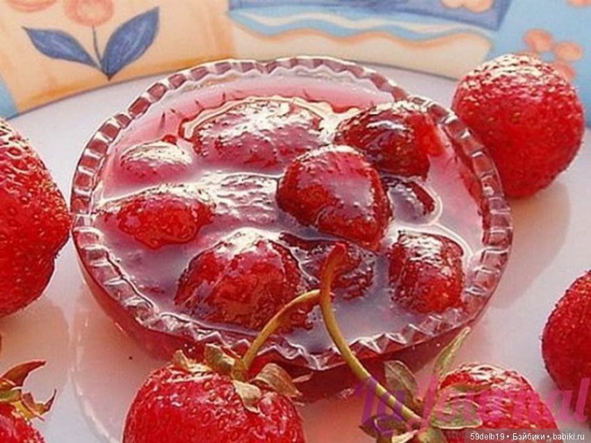 Клубника поспела - ароматом манит