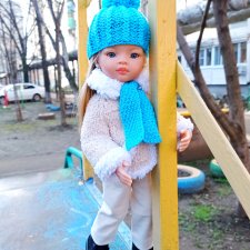 Тёплые февральские окна. Маника на прогулке
