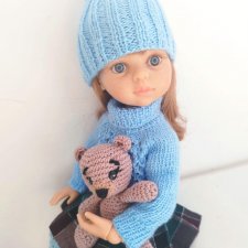 У Мани новая игрушка - Медвежонок