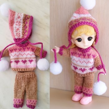 И снова Тея в очередной обновке