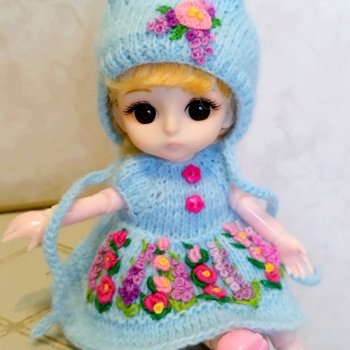 Платье и шапочка с вышивкой рококо для кукол баболи, лати, пукифи 15-16 см