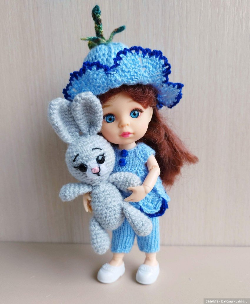 вязаная авторская игрушка, зайка вязаный для кукол, игрушка для кукол паола рейна