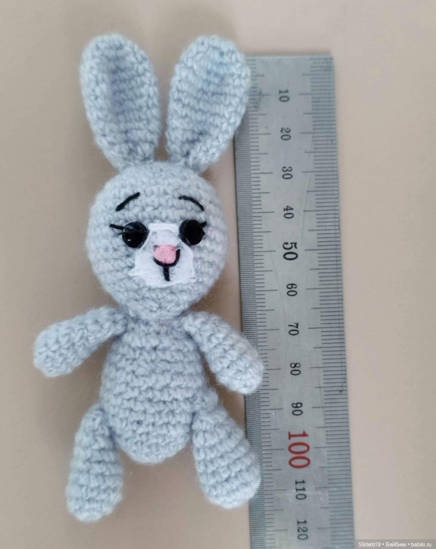 вязаная авторская игрушка, зайка вязаный для кукол, игрушка для кукол паола рейна