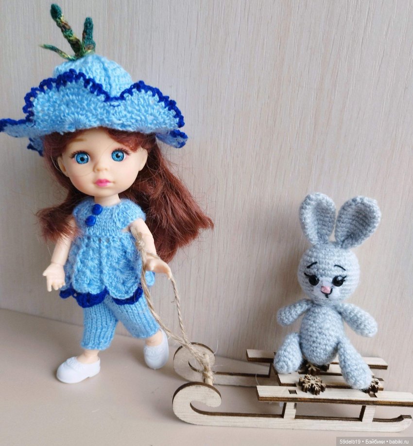 вязаная авторская игрушка, зайка вязаный для кукол, игрушка для кукол паола рейна