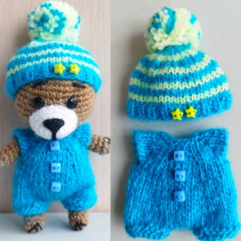 Медвежонок Бронька в бирюзовом костюмчике