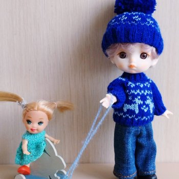 Баболик Алёшка знакомится с девчонками