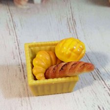 Коробочка с булками. Коробочка с булками.