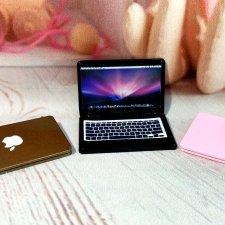 Ноутбук металлический. MacBook. Ноутбук металлический. MacBook.