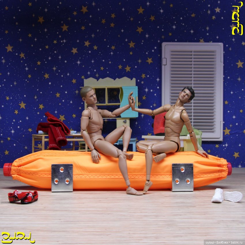 [57] Поплавок для катамарана