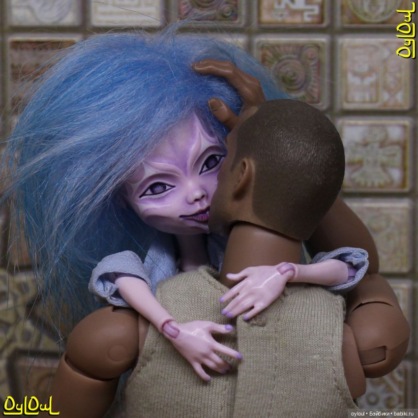 {33} Подчёркнуто угловатая