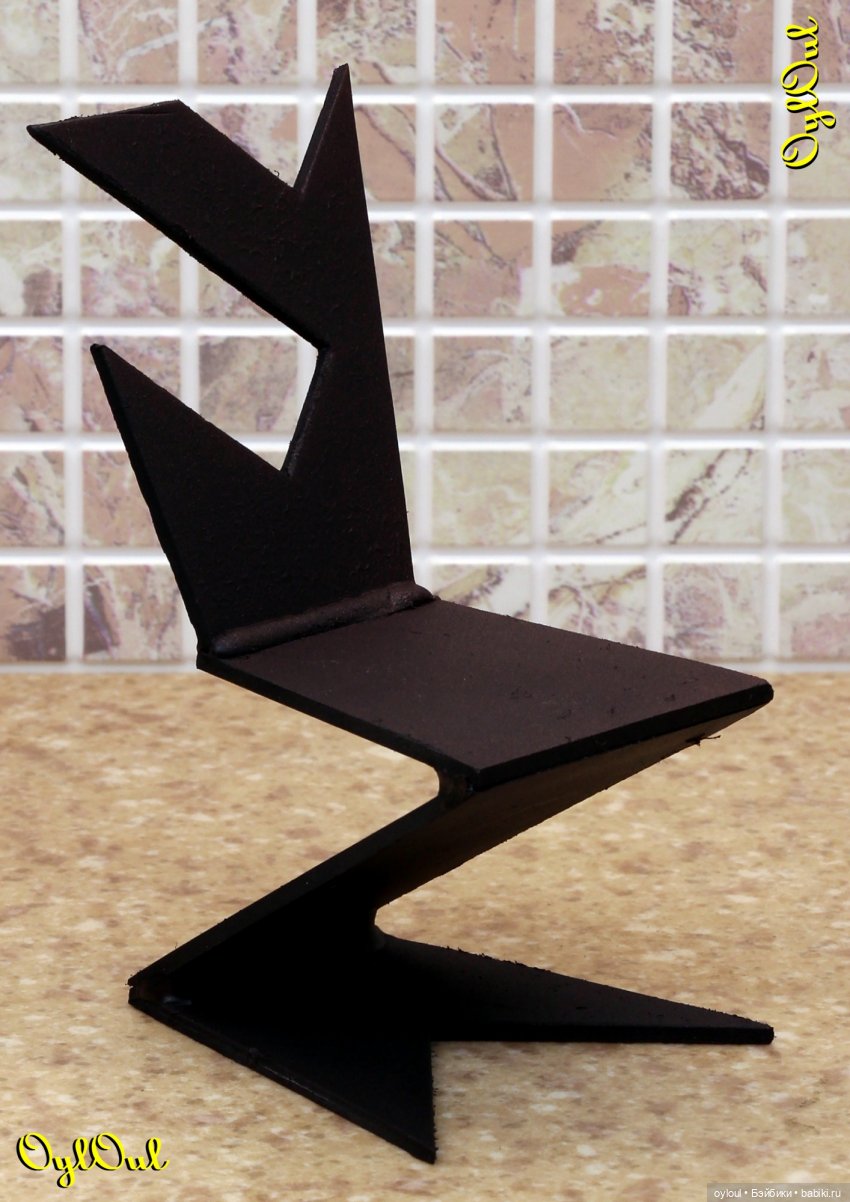 {33} Подчёркнуто угловатая