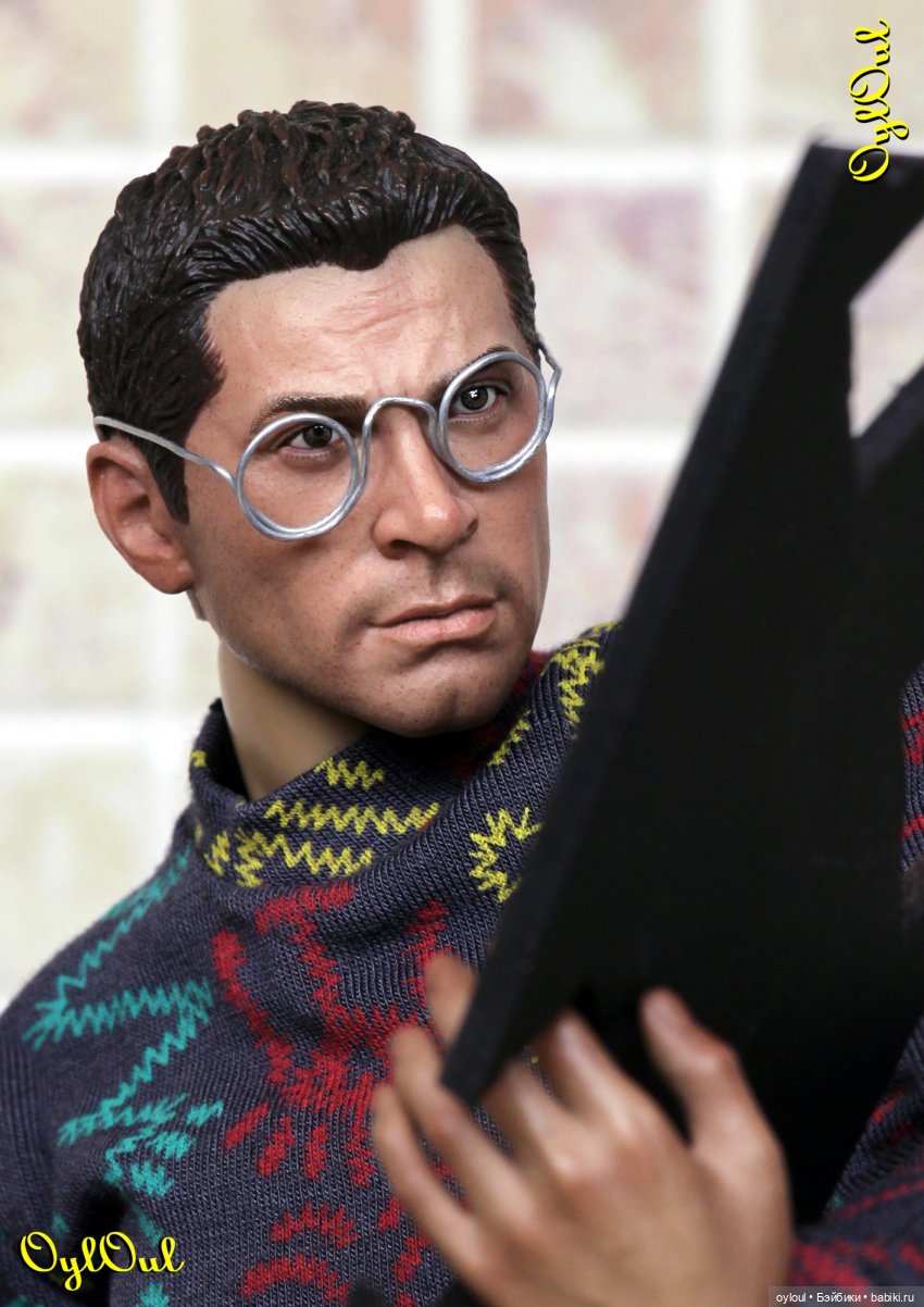 {33} Подчёркнуто угловатая