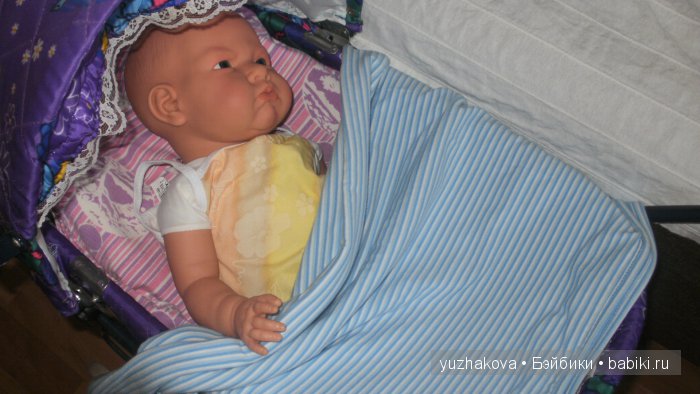 малышка начала просыпаться