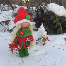 Новогодняя девочка Санта. Кукла из ткани