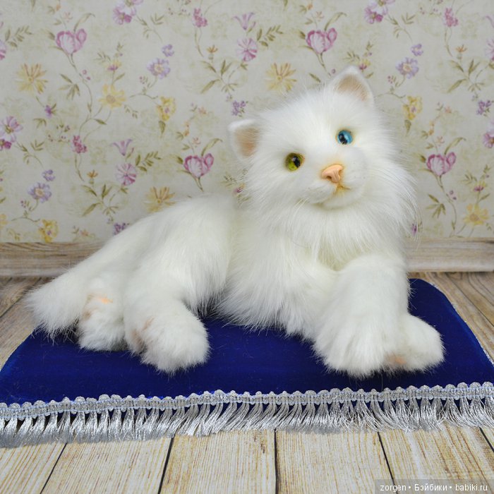 Кошки - невероятные создания. Игрушка ручной работы