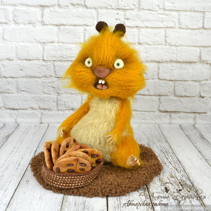 Страсти по печенюхам - игрушка вязанная крючком (фото 2)