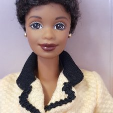 Барби  от Avon деловая женщина афроамериканка