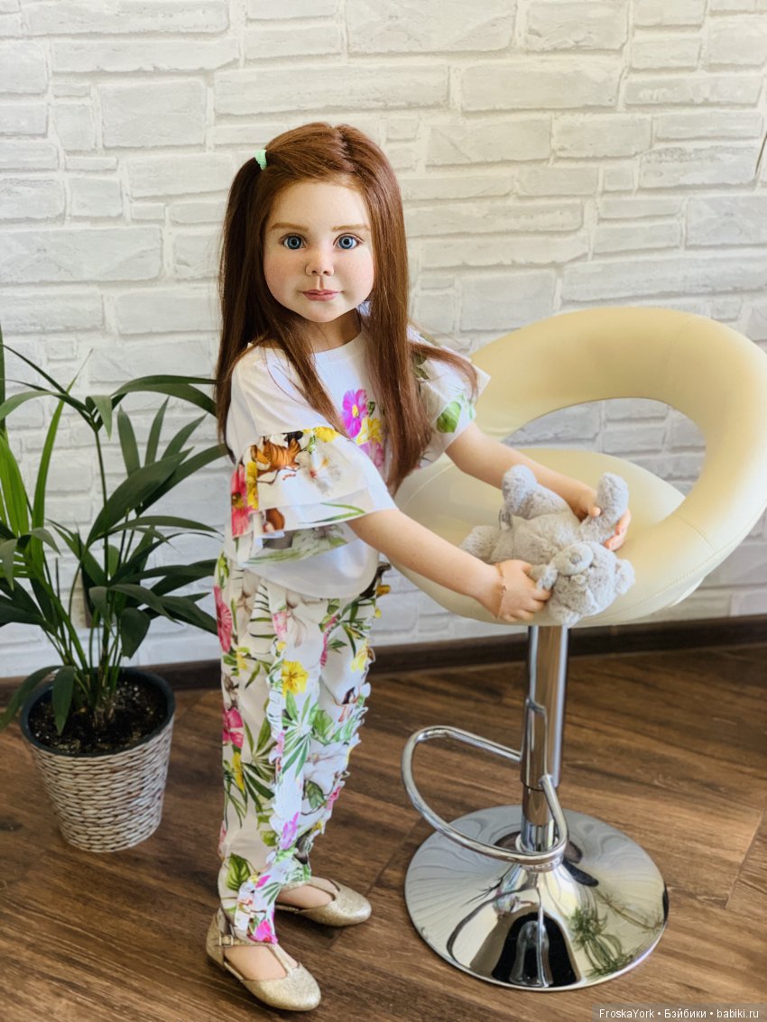 Разные, но такие любимые... Мои девочки-Даня и Катя