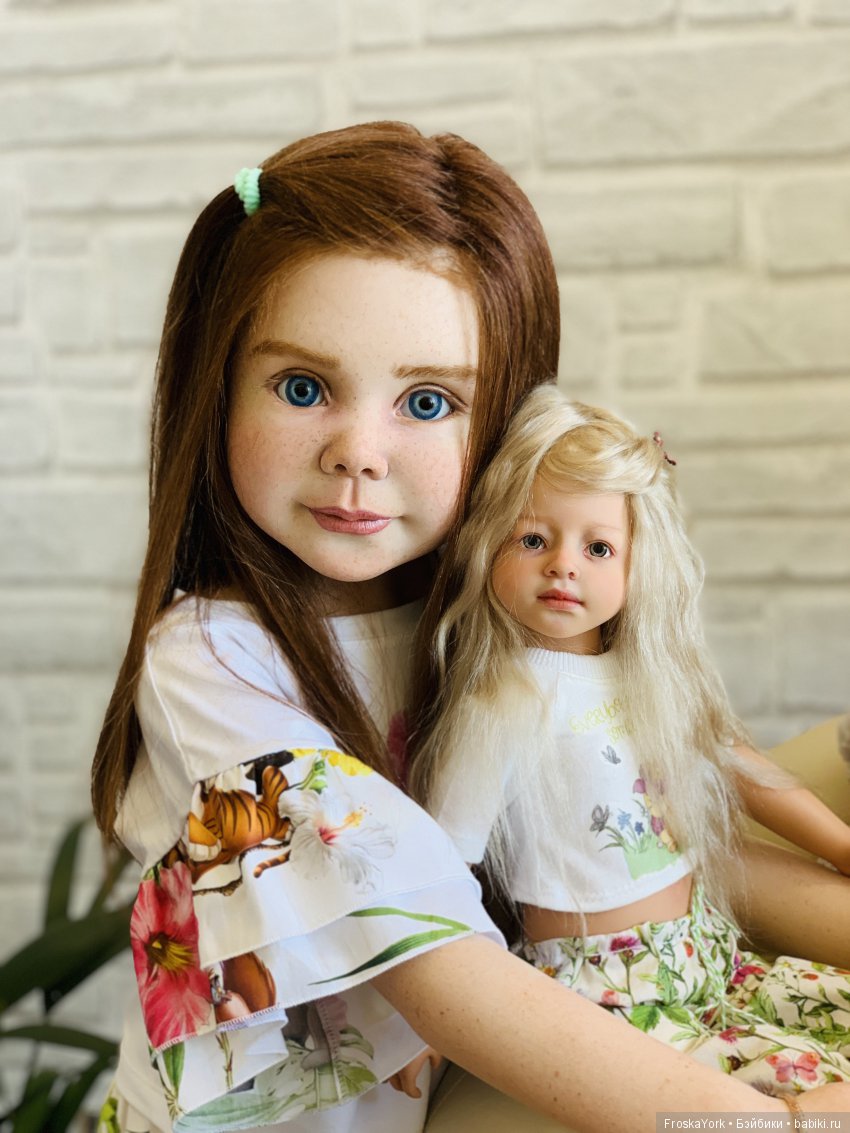 Разные, но такие любимые... Мои девочки-Даня и Катя