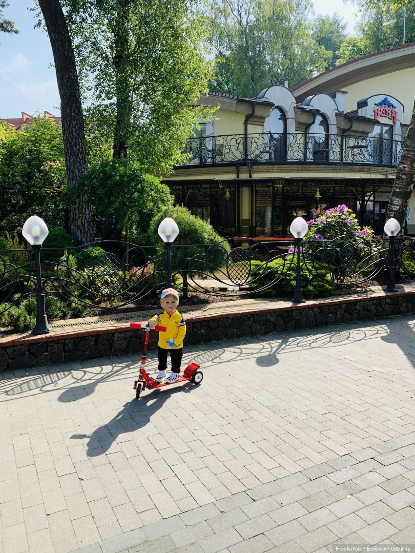 Купи ребёнку самокат-и со спокойной жизнью можно проститься. Первое лето Марка