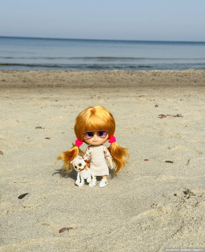 Как Пуговка кота своего выгуливала (фото 4)