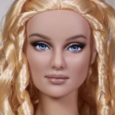 Такие разные Дафны от Тоннер