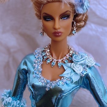 FR: Дамы при дворе