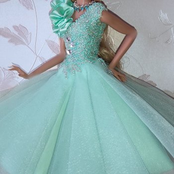 Хозяйки зáмка: две прекрасные Евгении ❤