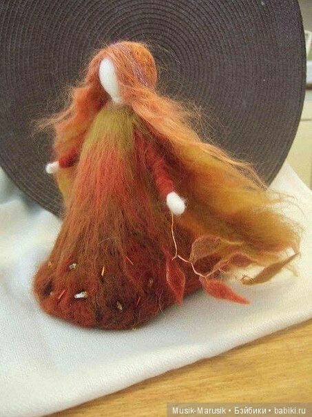 Удивительные куколки из шерсти (фото 7)