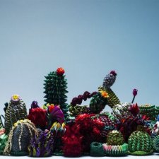 Красочные скульптуры из лент