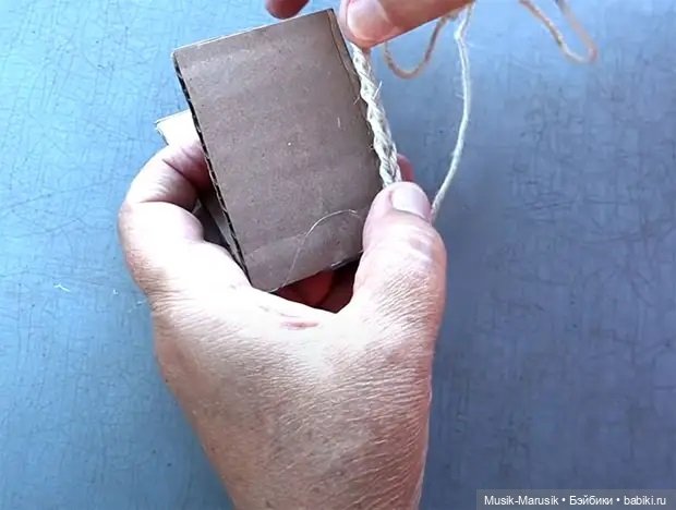 Рождественский домик: джут, картон и немного любви (фото 5)