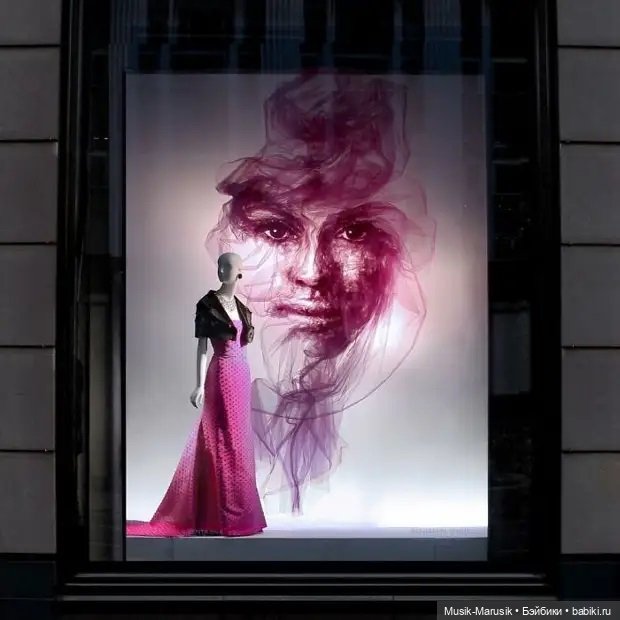 Художник использует обычный тюль, придает ему форму и создает невероятную красоту (фото 7)