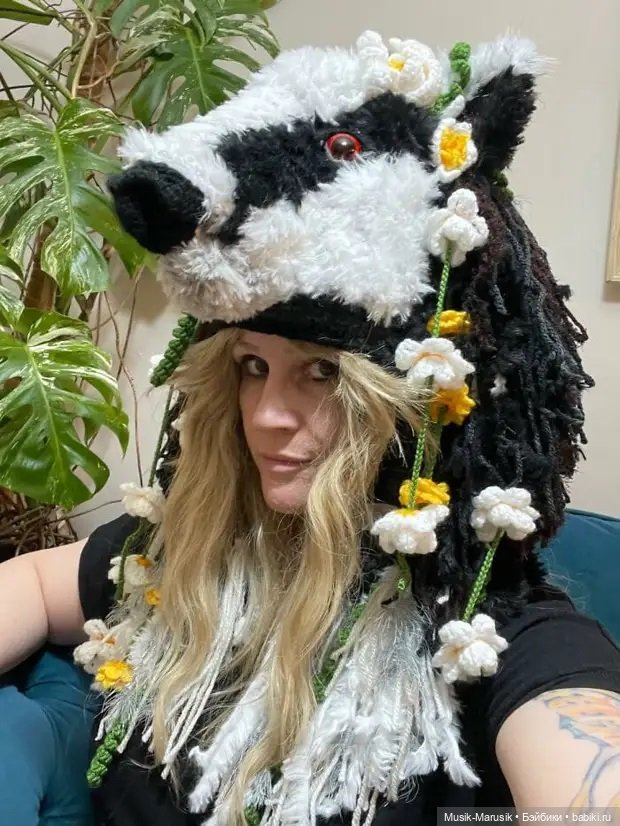 Девушка создала 18 уникальных и невероятно красивых вязаных крючком шапок с животными, которые нашли массу поклонников (фото