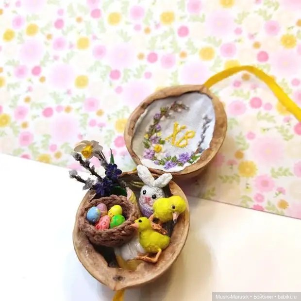 «Сокровища из мусора»: как Елена Иванова создает миниатюры в ореховой скорлупе