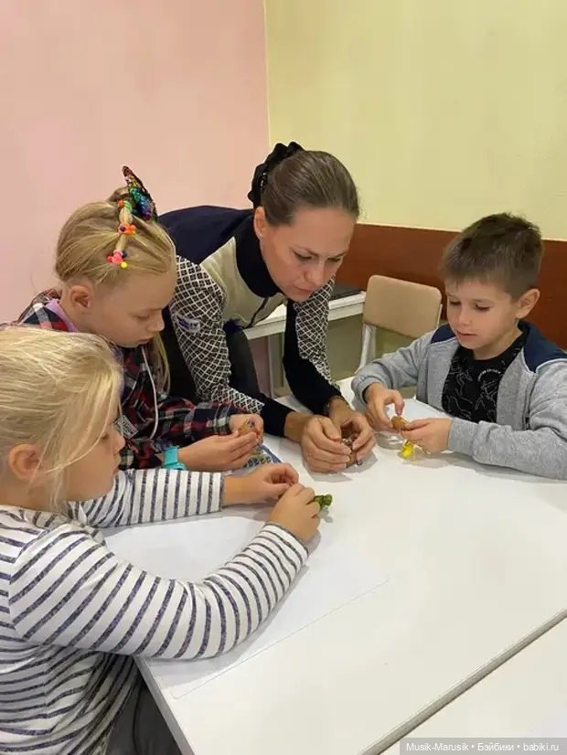 «Сокровища из мусора»: как Елена Иванова создает миниатюры в ореховой скорлупе (фото 7)