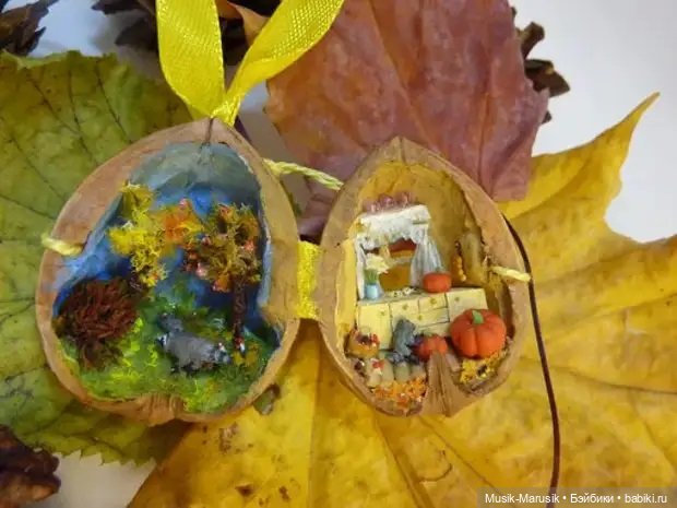 «Сокровища из мусора»: как Елена Иванова создает миниатюры в ореховой скорлупе (фото 5)