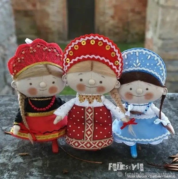 Тряпичные игрушки Fetastyle: глядя на них, не получается удержаться от улыбки и воспоминаний о детстве (фото 5)