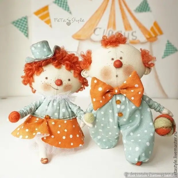 Тряпичные игрушки Fetastyle: глядя на них, не получается удержаться от улыбки и воспоминаний о детстве (фото 9)