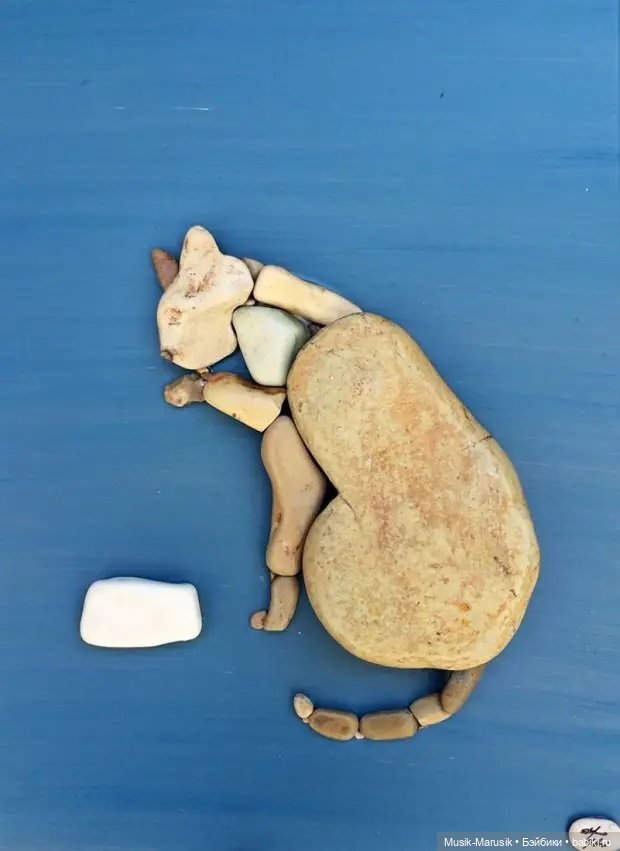 Художник составляет удивительно реалистичные картины из камней, найденных на пляже (фото 7)