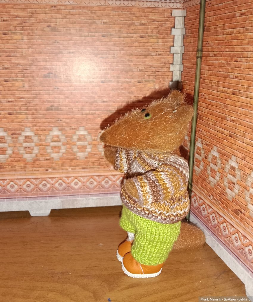 Платон — Авторские игрушки из разных материалов: синельная проволока (фото 3)