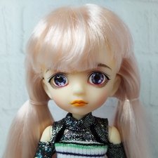 Приятный сюрприз из Китая: девочка с розовыми волосами