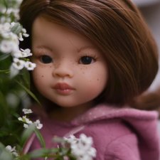 Paola Reina в дождь и ветер