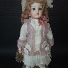 Фарфоровая реплика антикварной куклы БРЮ