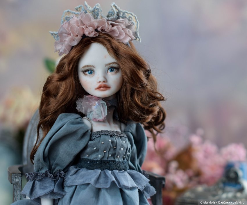 Кукла фарфоровая шарнирная Агата