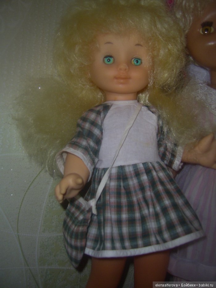 А это та, что я на рынке прикупила, мне ее как Лену Кругозор определили