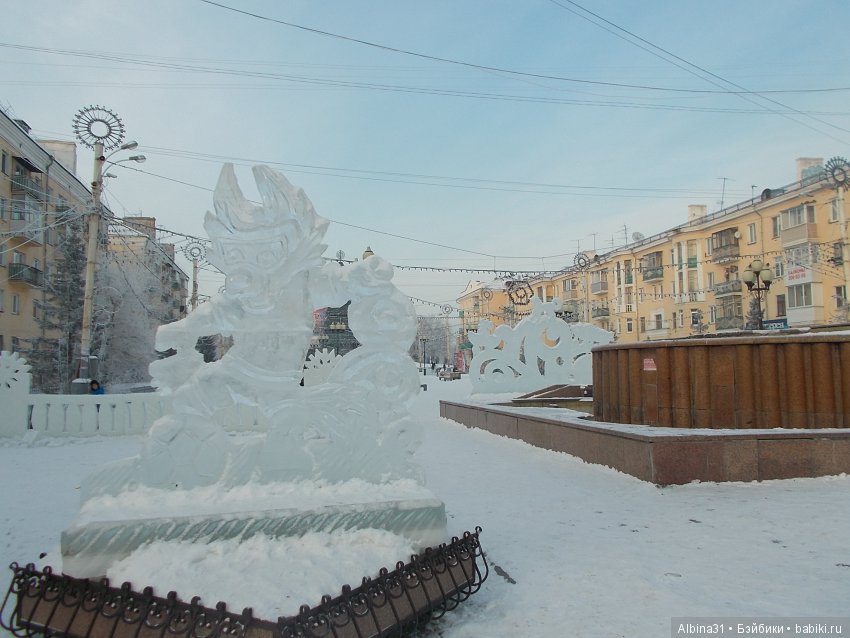 Городские зарисовки... Ёлка и парк имени 1 мая (фото 4)