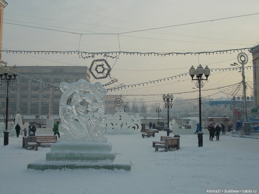Городские зарисовки... Ёлка и парк имени 1 мая