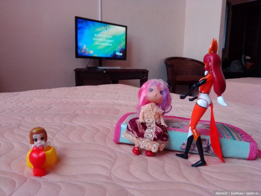 Когда скучно в гостинице | Бэйбики Когда скучно в гостинице — Игровые куклы разных производителей (Разное): редкие бренды (фото 8)