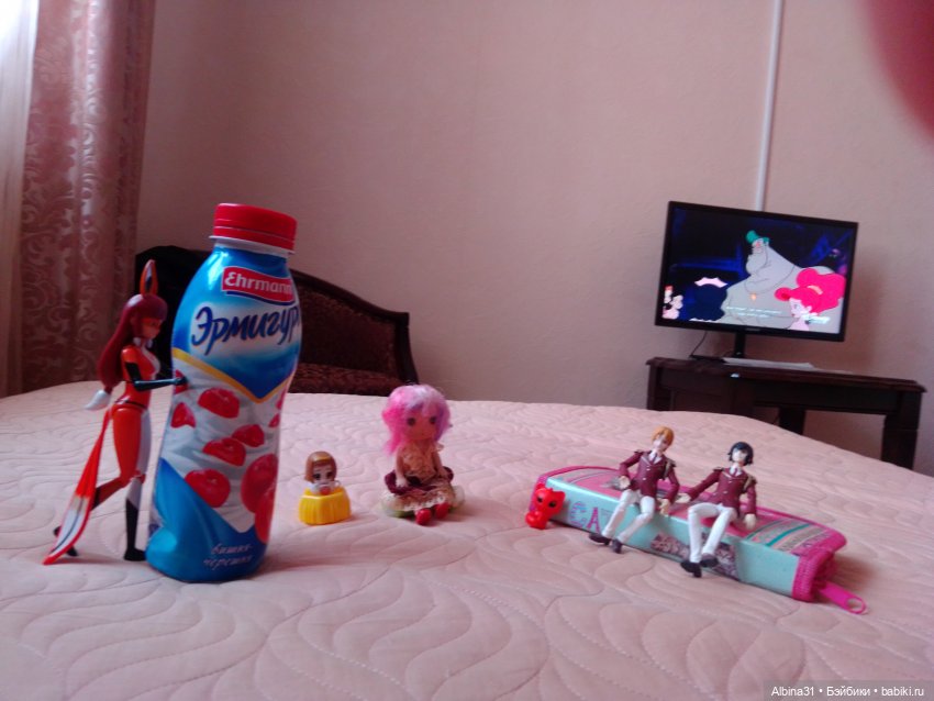 Когда скучно в гостинице | Бэйбики Когда скучно в гостинице — Игровые куклы разных производителей (Разное): редкие бренды (фото 4)