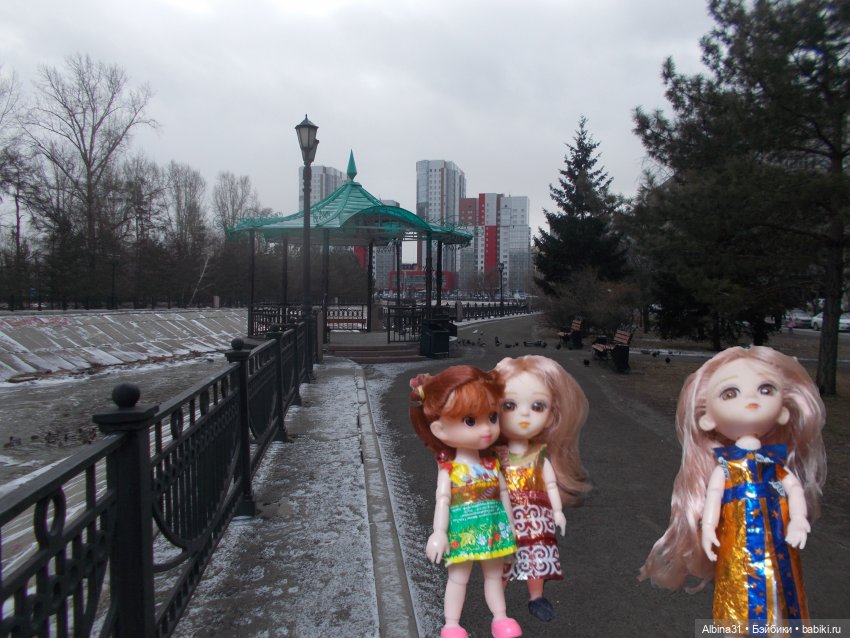 Городские зарисовки, март 2020 и мои кукляшки